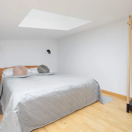 شقة Comfortable For 4 People With A Balcony In By Renters بروشكوف