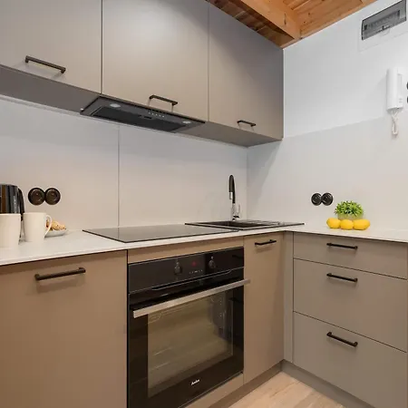 شقة Comfortable For 4 People With A Balcony In By Renters بروشكوف