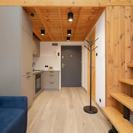 Comfortable For 4 People With A Balcony In By Renters شقة بروشكوف