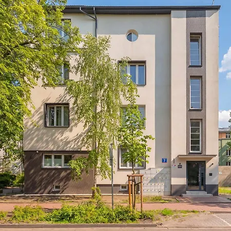 Comfortable For 4 People With A Balcony In By Renters *